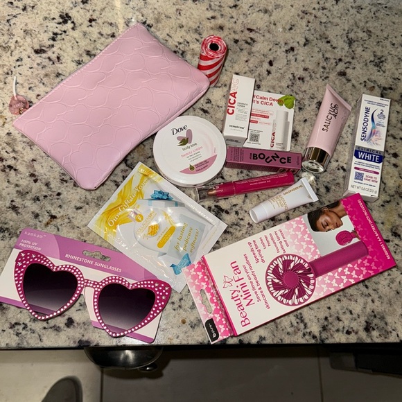 5+ Piece MYSTERY BAG - Picture 5 of 15